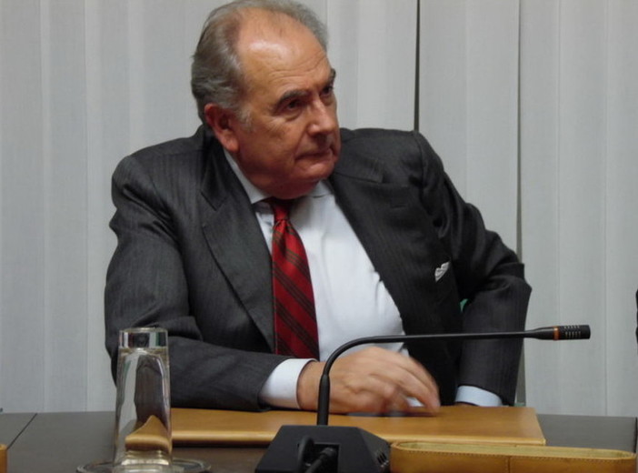 E' realtà da oggi la nuova Camera di commercio "Riviere di Liguria": Luciano Pasquale confermato presidente E' realtà da oggi la nuova Camera di commercio "Riviere di Liguria": Luciano Pasquale confermato presidente