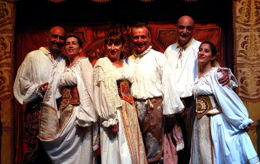 Imperia: questa sera a Borgo d'Oneglia va in scena 'La Pazzia Senile' del Teatro dell'Albero e Cantores Bormani