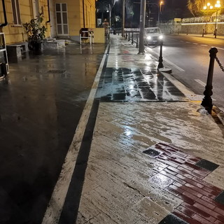 Sanremo: proseguono le attività di lavaggio e pulizia strade, l’assessore Moscato “Avanti senza sosta per tutta la stagione estiva”