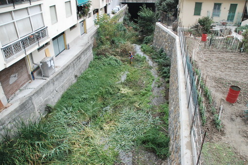 Sanremo: da stamattina i lavori sui torrenti e rii della città per scongiurare il pericolo alluvione Sanremo: da stamattina i lavori sui torrenti e rii della città per scongiurare il pericolo alluvione