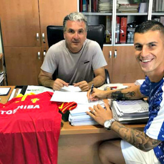 Luis Fabian Galesio firma con il Messina (immagine tratta da goalsicilia)