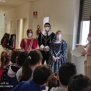 Taggia rinuncia ai festeggiamenti per San Benedetto ma la tradizione si tramanda a scuola