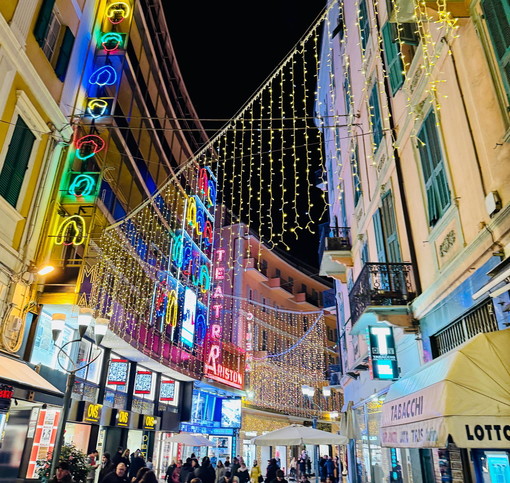 Sanremo: approvato il progetto per le luminarie di Natale e del Festival, il costo sarà di 218mila euro