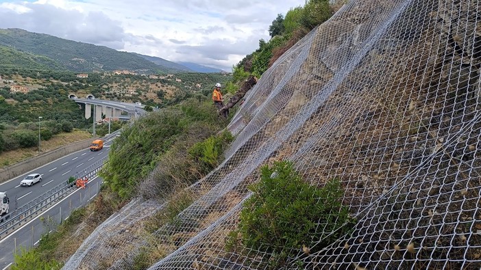 Autofiori, entro le 6 di lunedì prevista la riapertura della rampa di Imperia Est Autofiori, entro le 6 di lunedì prevista la riapertura della rampa di Imperia Est