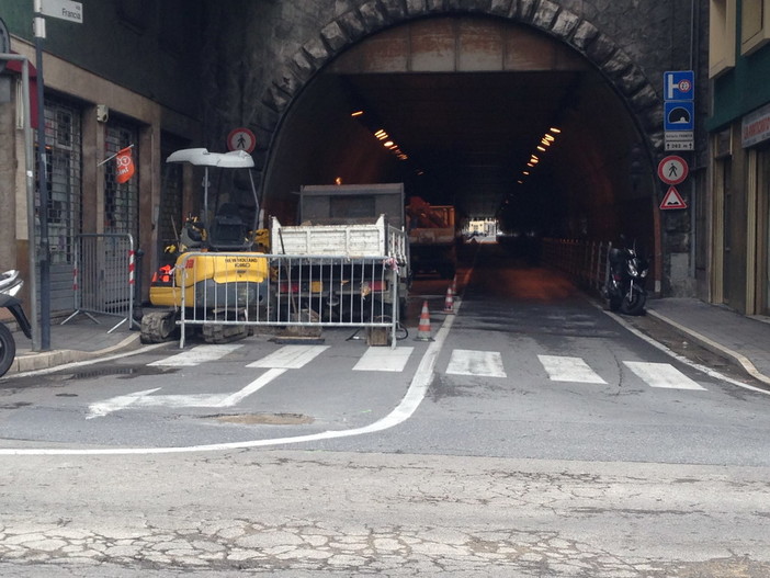Sanremo: giornata di passione per il traffico ma i lavori della galleria Francia potrebbero terminare domani