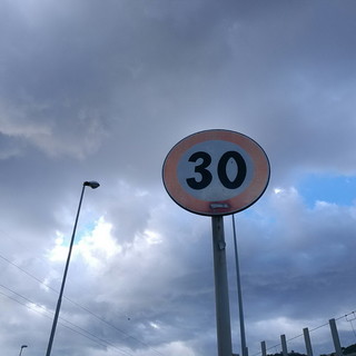 Ventimiglia: scende a 30 km/h il limite di velocità in via Fois dopo l'incidente che è costato la vita a Mohamed Hani e Luciano Guglielmi