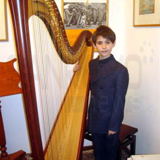 Cervo: Leonardo Zaccarelli, giovanissimo talento dell’arpa si esibisce domenica prossima all'auditorium di Santa Caterina Cervo: Leonardo Zaccarelli, giovanissimo talento dell’arpa si esibisce domenica prossima all'auditorium di Santa Caterina