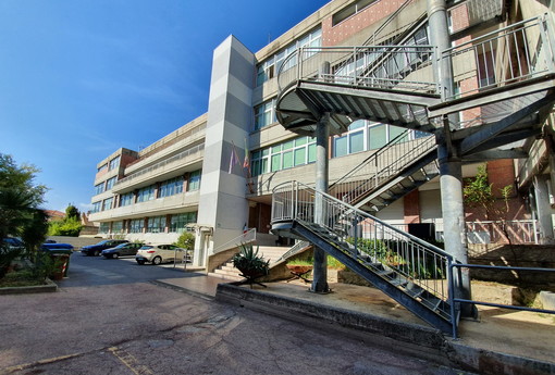Imperia: la scuola non va in vacanza, il Liceo Viesseux fa scattare il 'Piano Estate 2021'