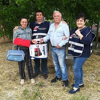 Camporosso: l'ACEB dona a “La dispensa di Martina” una macchina per il caffè