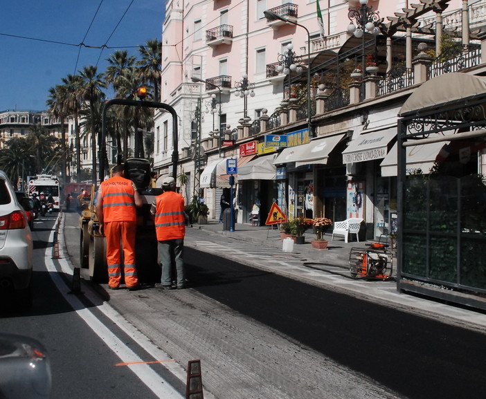 Sanremo: da martedì 5 giorni di lavori di asfaltatura in via Peirogallo e via Goethe, attenzione al cambio di viabilità