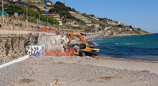 Sanremo: torna il sereno tra i gestori dei 'Tre Ponti' ed il Comune, intanto tutte le spiagge pronte ad aprire per Pasqua Sanremo: torna il sereno tra i gestori dei 'Tre Ponti' ed il Comune, intanto tutte le spiagge pronte ad aprire per Pasqua