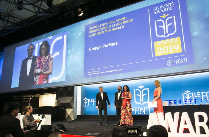 L'azienda sanremese Amer Yachts premiata in borsa e regina dell’ecodesign sul palco del Teatro sociale a Como L'azienda sanremese Amer Yachts premiata in borsa e regina dell’ecodesign sul palco del Teatro sociale a Como