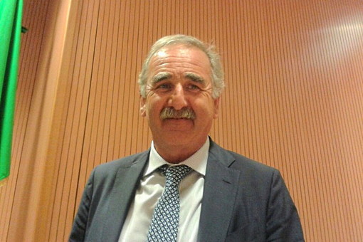 Luigi De Vincenzi pronto a portare a Roma la voce del Ponente: "Priorità infrastruttue e turismo" Luigi De Vincenzi pronto a portare a Roma la voce del Ponente: "Priorità infrastruttue e turismo"