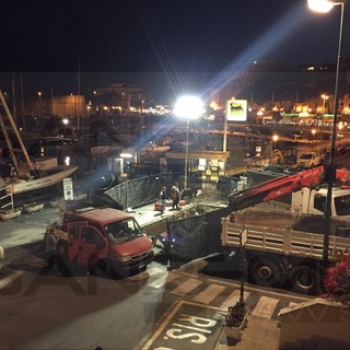 Sanremo: terminato alle 4 l'intervento sulla condotta fognaria al porto, ora scattano i prelievi dell'Arpal (Foto) Sanremo: terminato alle 4 l'intervento sulla condotta fognaria al porto, ora scattano i prelievi dell'Arpal (Foto)