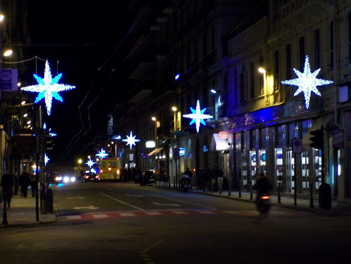 Bordighera: polemiche sulle luminarie per le feste, una commerciante "Non contribuirò alla colletta natalizia!" Bordighera: polemiche sulle luminarie per le feste, una commerciante "Non contribuirò alla colletta natalizia!"