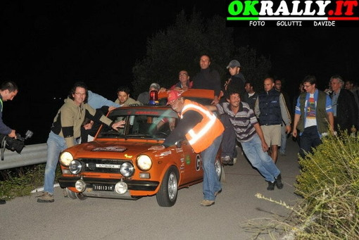Addio a Luciano Enrico, punto di riferimento dei motori liguri: il mondo dei rally perde una figura storica