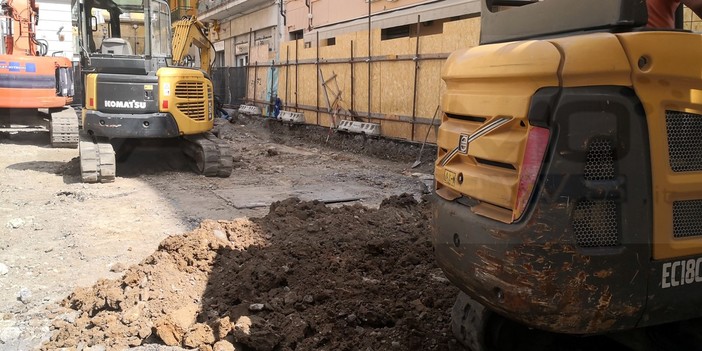 Sanremo: sospiro di sollievo in via Mameli, trovato un muro di una vecchia fognatura ma non ha valenza storica (Foto)