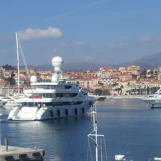 Imperia: è giunto in porto il maxy yacht 'Lady Lau', permanenza di 6 mesi con 25 uomini d'equipaggio