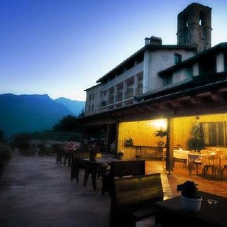 Triora: la proprietà della 'Colomba d'Oro' ha chiesto la sospensione dell'attività per un anno