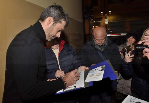 Ventimiglia: successo di pubblico per Luca Argentero ieri allo spettacolo al Teatro Centrale (Foto)