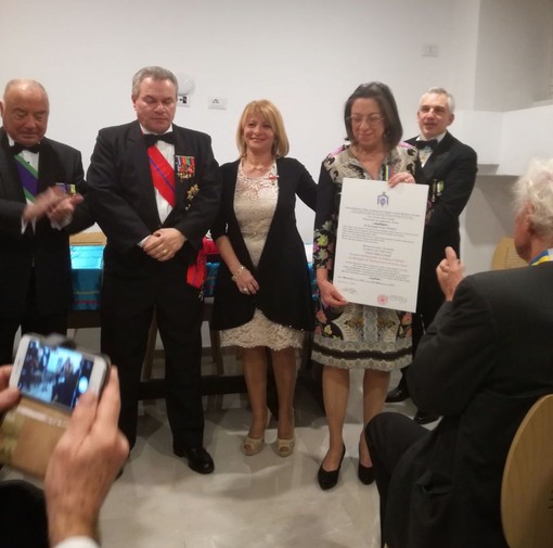 I ringraziamenti dell'associazione “La dispensa di Martina” per il riconoscimento ottenuto dal Sacro Sovrano Ordine dei Cavalieri di San Basilio il Grande I ringraziamenti dell'associazione “La dispensa di Martina” per il riconoscimento ottenuto dal Sacro Sovrano Ordine dei Cavalieri di San Basilio il Grande