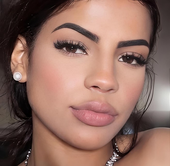 Larissa Brito, uccisa a 25 anni a Nizza: il corpo trovato nel bagagliaio dell’ex compagno Larissa Brito, uccisa a 25 anni a Nizza: il corpo trovato nel bagagliaio dell’ex compagno