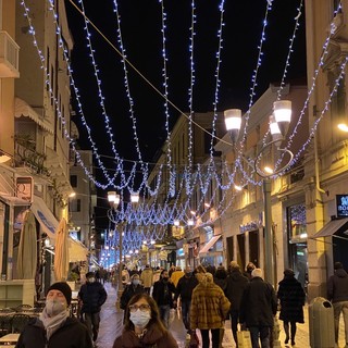 Il Natale in Liguria 'vale' quasi 660 milioni: 90 a Imperia (59 alimentari e bevande, 31 altri prodotti e servizi)