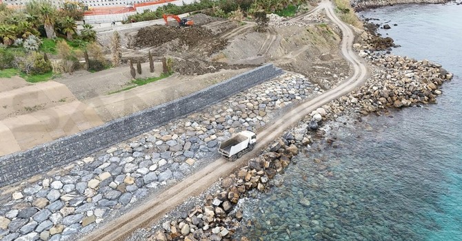Scogliera della Vesca, il monitoraggio ambientale rassicura: nessun impatto significativo sul mare dopo i lavori Scogliera della Vesca, il monitoraggio ambientale rassicura: nessun impatto significativo sul mare dopo i lavori