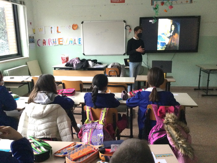 Scuola: 5 milioni e 556mila euro dal ministero dell'istruzione per potenziare il sistema integrato di educazione Scuola: 5 milioni e 556mila euro dal ministero dell'istruzione per potenziare il sistema integrato di educazione