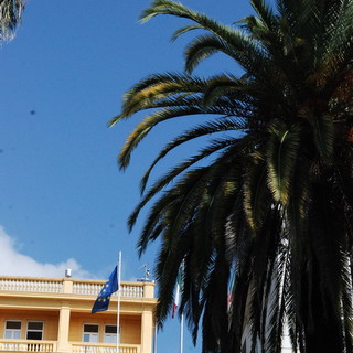 Sanremo: 17enne arrestato dai CC dopo essere stato trovato con 80 grammi di hashish in classe