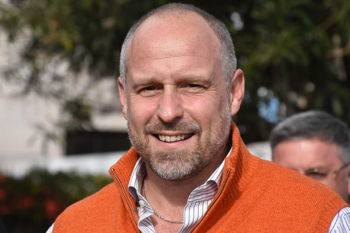 L'INTERVISTA: con Sergio Tommasini in primo piano Amaie Energia con fiori, igiene urbana, pista ciclabile e il futuro politico L'INTERVISTA: con Sergio Tommasini in primo piano Amaie Energia con fiori, igiene urbana, pista ciclabile e il futuro politico