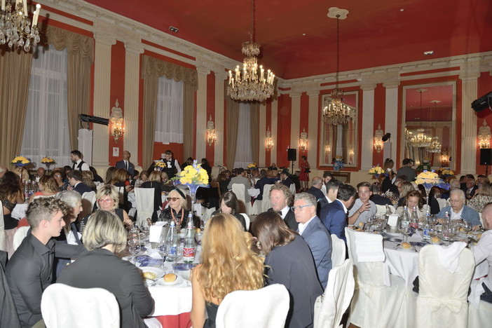 Sanremo: grande successo all'hotel Londra per il galà organizzato dai Lions 'Moda Bellezza & Spettacolo' (Foto) Sanremo: grande successo all'hotel Londra per il galà organizzato dai Lions 'Moda Bellezza & Spettacolo' (Foto)