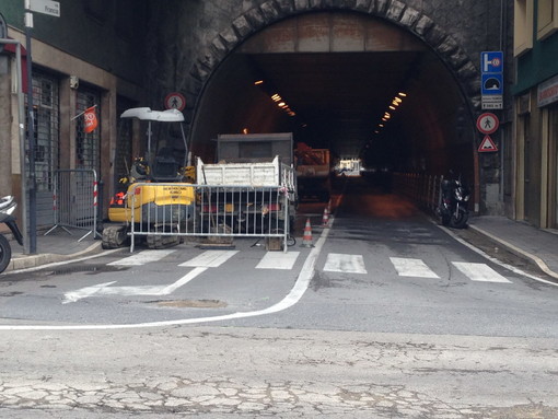 Sanremo: giornata di passione per il traffico ma i lavori della galleria Francia potrebbero terminare domani Sanremo: giornata di passione per il traffico ma i lavori della galleria Francia potrebbero terminare domani