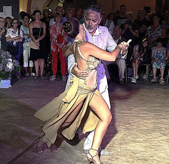 Musica e balli: quest'estate tra Seborga ed Apricale la prima edizione del 'Onorata Milonga Festival'