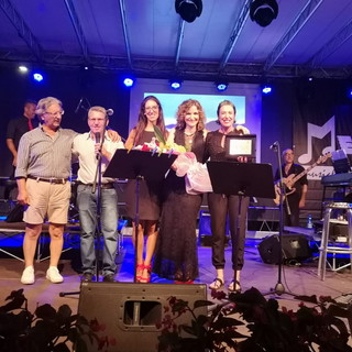 M&amp;T Festival: ieri sul palco le emozioni, oggi le risate ed in scena la prima assoluta della commedia 'Quattro Ristoranti e un Funerale'