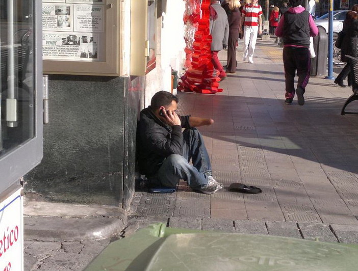 Sanremo: accattonaggio in città, il pensiero di un nostro lettore Sanremo: accattonaggio in città, il pensiero di un nostro lettore
