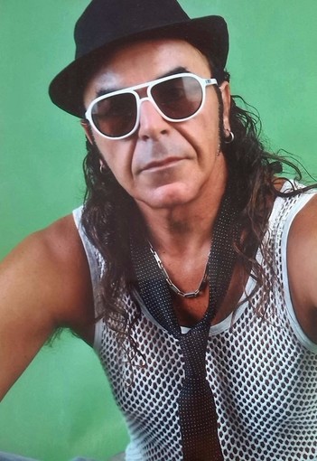 Mister Pipoli torna nella Città dei Fiori per partecipare alle finali nazionali di Casa Sanremo, con il brano "Mai Paura Mai" Mister Pipoli torna nella Città dei Fiori per partecipare alle finali nazionali di Casa Sanremo, con il brano "Mai Paura Mai"