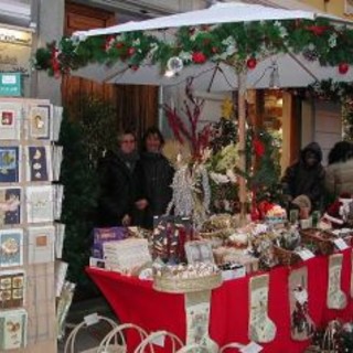Imperia: dal 14 al 24 dicembre, mercatini di Natale sotto i portici di Via della Repubblica Imperia: dal 14 al 24 dicembre, mercatini di Natale sotto i portici di Via della Repubblica