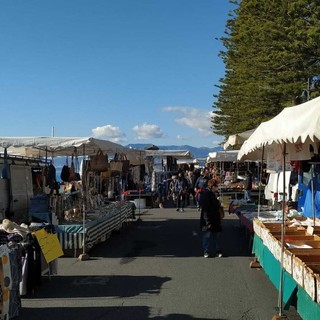 Le immagini dal mercato di Bordighera Le immagini dal mercato di Bordighera
