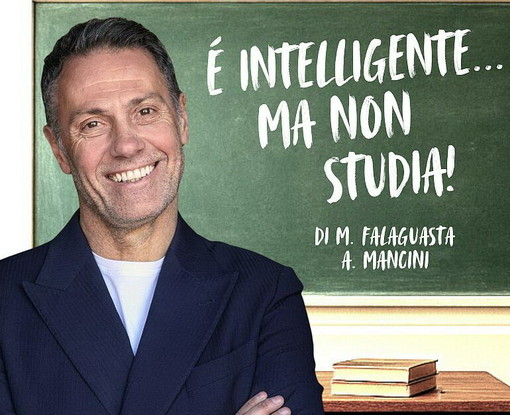Marco Falaguasta porta a Sanremo "È intelligente ma non studia": risate e ricordi dal mondo della scuola Marco Falaguasta porta a Sanremo "È intelligente ma non studia": risate e ricordi dal mondo della scuola