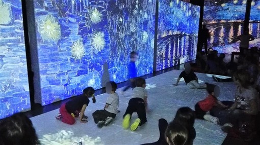 Sanremo: Il nido d’infanzia Arcobaleno, alla mostra multimediale 'Van Gogh Alive - The Experience' a Genova