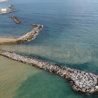 Sanremo: quasi terminati i moli tra la Foce e Pian di Poma, nel 2022 il ripascimento delle spiagge (Foto)