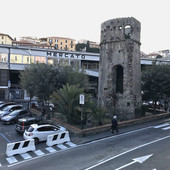 Furto all’alba al Mercato Annonario di Sanremo: rubata merce tra frutta e dolci