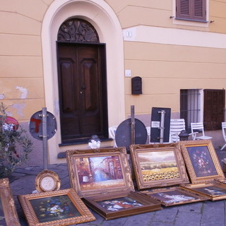 Riva Ligure: domenica prossima nuovo appuntamento con le bancarelle in piazza della Chiesa