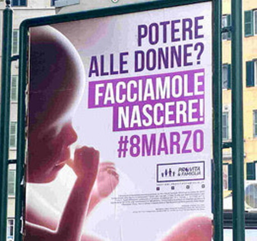 Sanremo: manifesti contro l'aborto, gruppo di donne protesta e chiede l'intervento dell'Amministrazione
