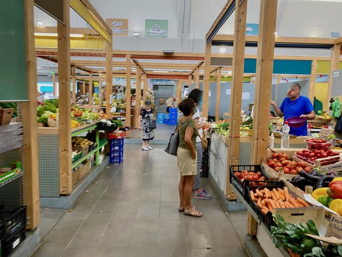 Sanremo: quale futuro per il Mercato Annonario? Molti commercianti chiedono una gestione privata