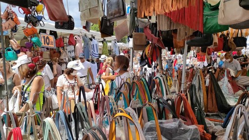 Mercato del 4 settembre a Ventimiglia, ambulanti dal Prefetto: "Uno spiraglio per ripristinarlo"