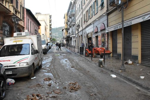 Ventimiglia, l'opposizione sostiene la Giunta Scullino nell'emergenza maltempo. Il Pd: "Lavoriamo tutti insieme per i nostri cittadini e le nostre imprese" (Video) Ventimiglia, l'opposizione sostiene la Giunta Scullino nell'emergenza maltempo. Il Pd: "Lavoriamo tutti insieme per i nostri cittadini e le nostre imprese" (Video)