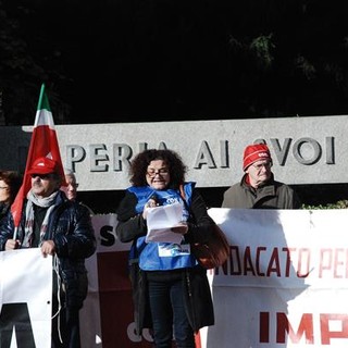 Sciopero generale anche nell'imperiese: in 400 hanno partecipato alla manifestazione indetta da Cgil e Uil questa mattina