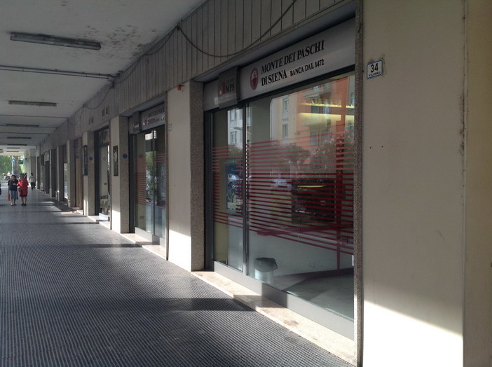 Imperia: sventato per caso un furto della 'banda del buco' al Monte dei Paschi di Siena